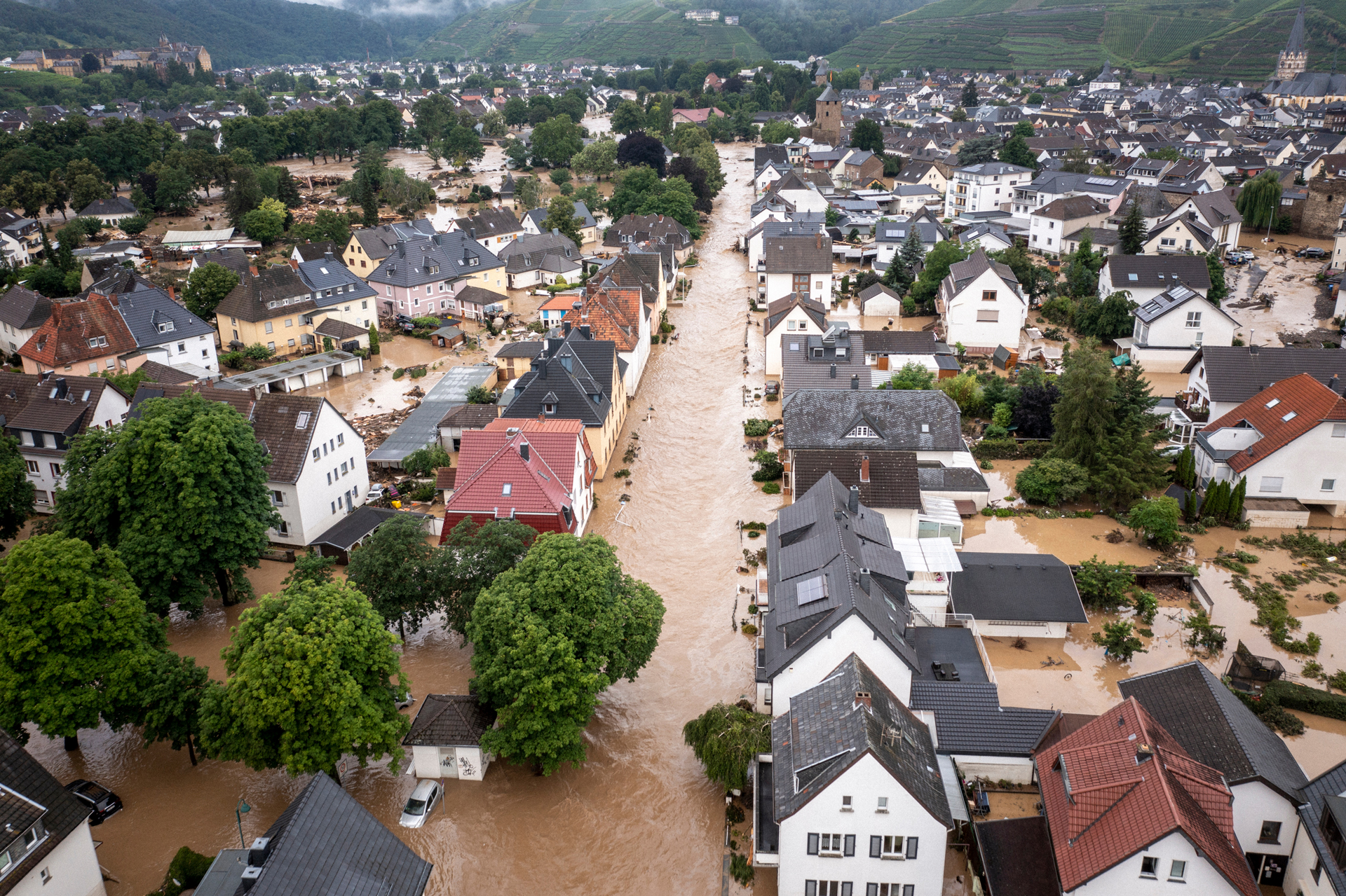Europe’s economic hubs drowning in risk: XDI warns flood damage risk rising in Milan, Paris, Frankfurt and beyond