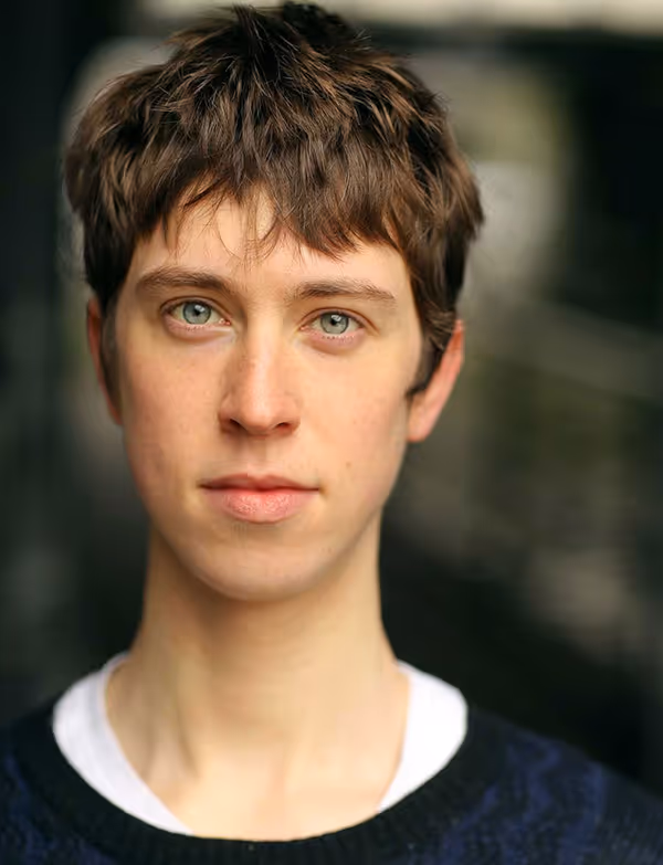 Angus Imrie thumbnail photo