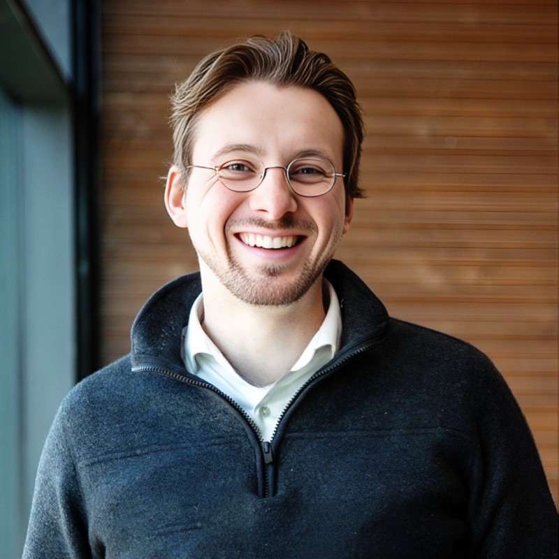 Simon Laurent