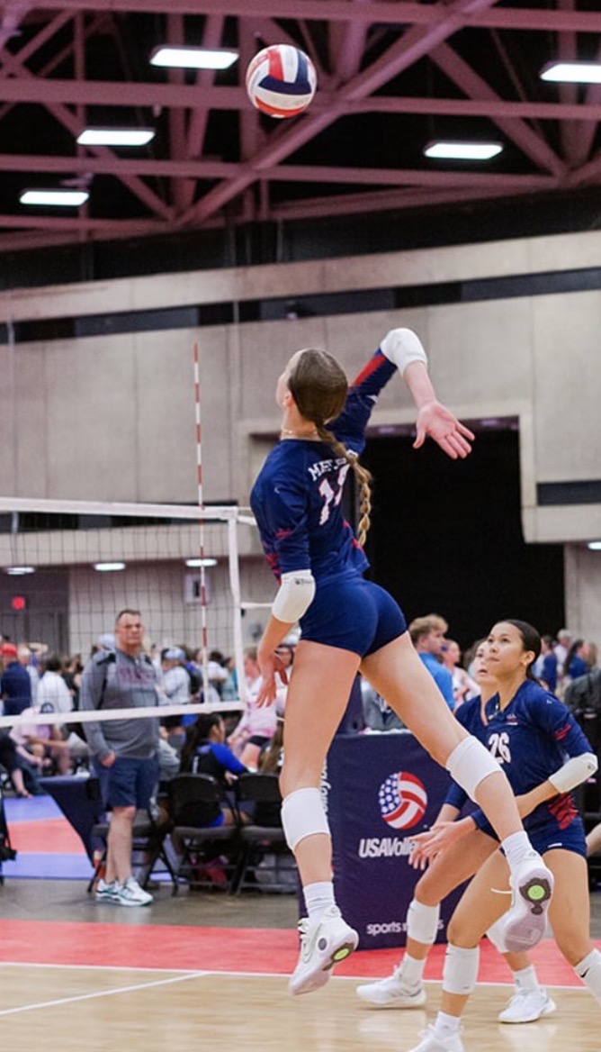 Ladies and Gentleman '28 prospect Katie Mitchell has entered the chat