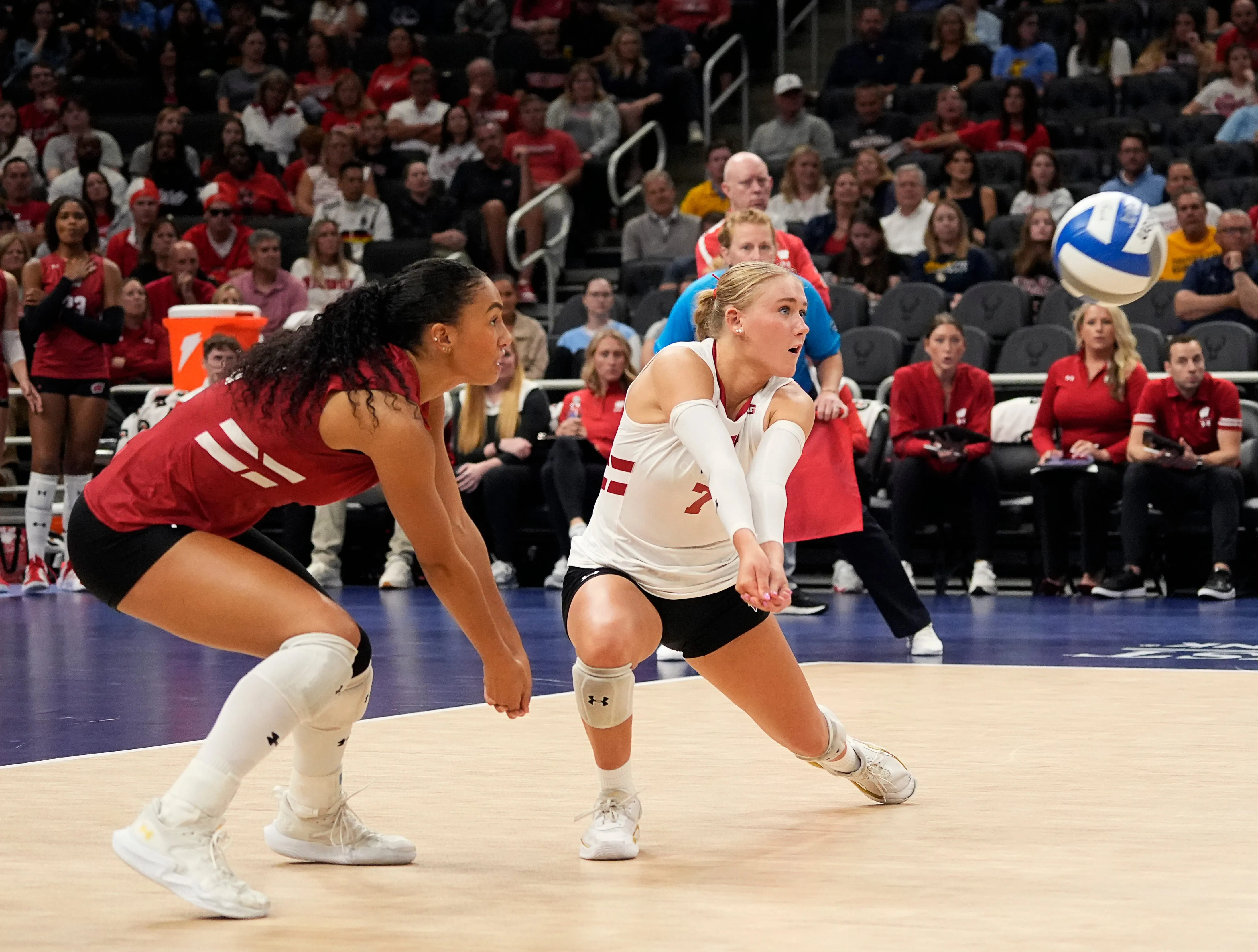 Wisconsin wins ninth straight with sweep over Illinois 