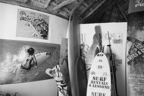 surfistas en Cancún