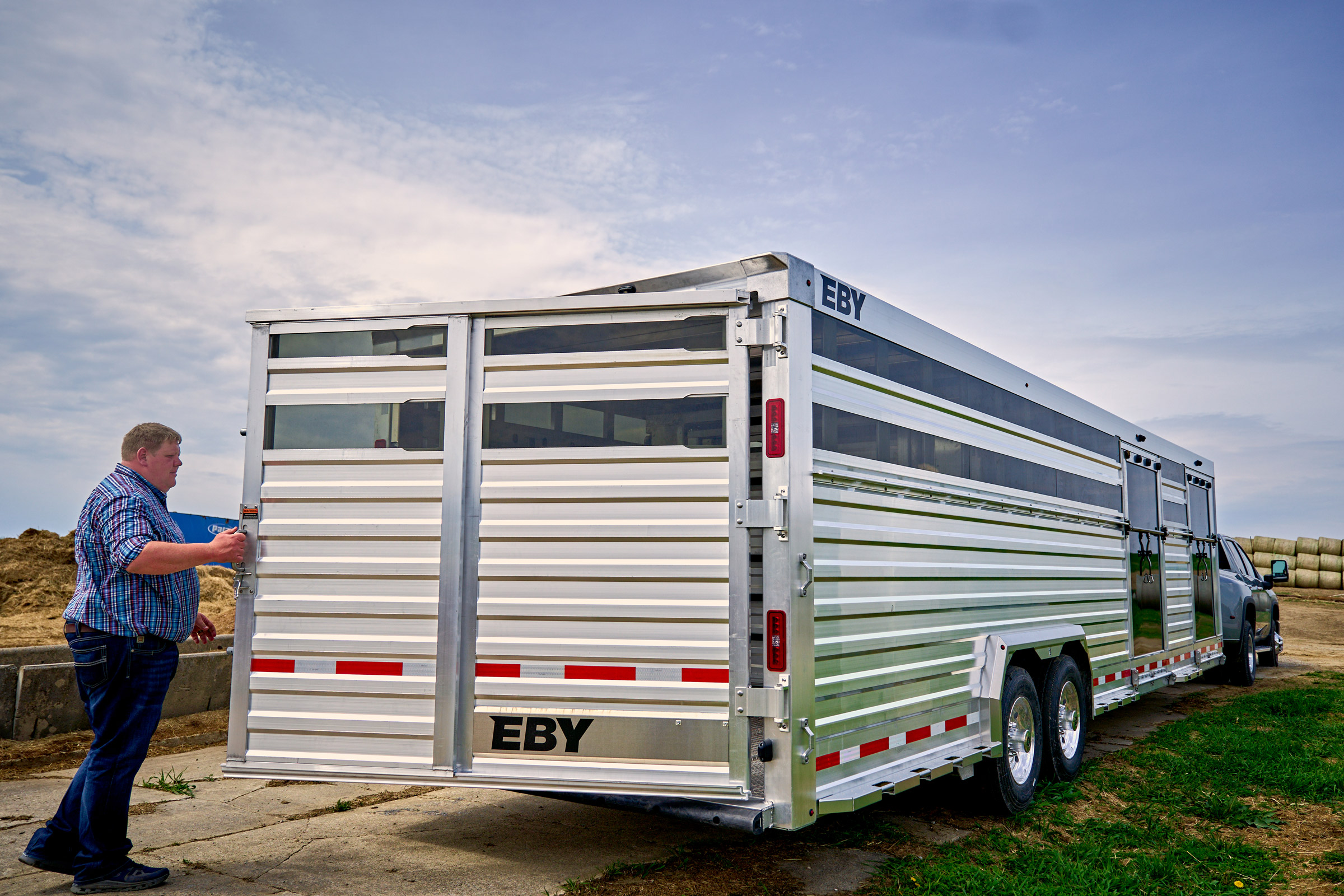 Eby Ruff Neck Final Drive Slat Side Livestock Trailer