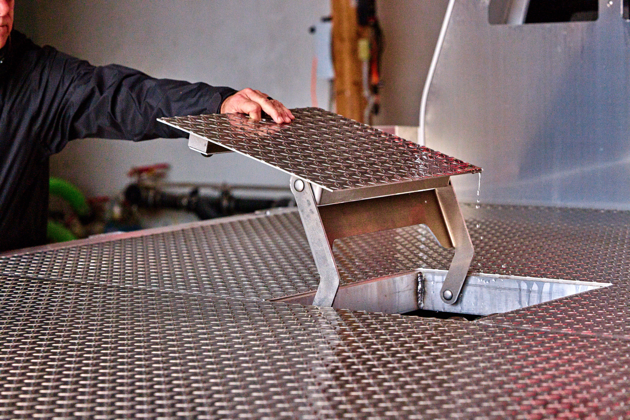 Gooseneck Hitch Compatible