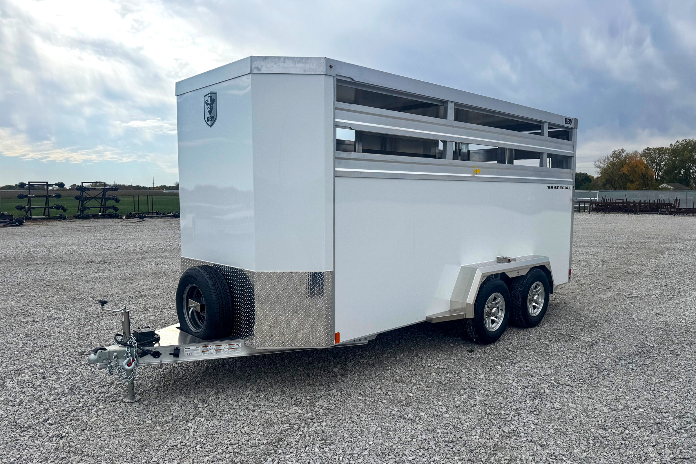Eby '38 Special - Bumper hitch livestock trailer - Arctic White