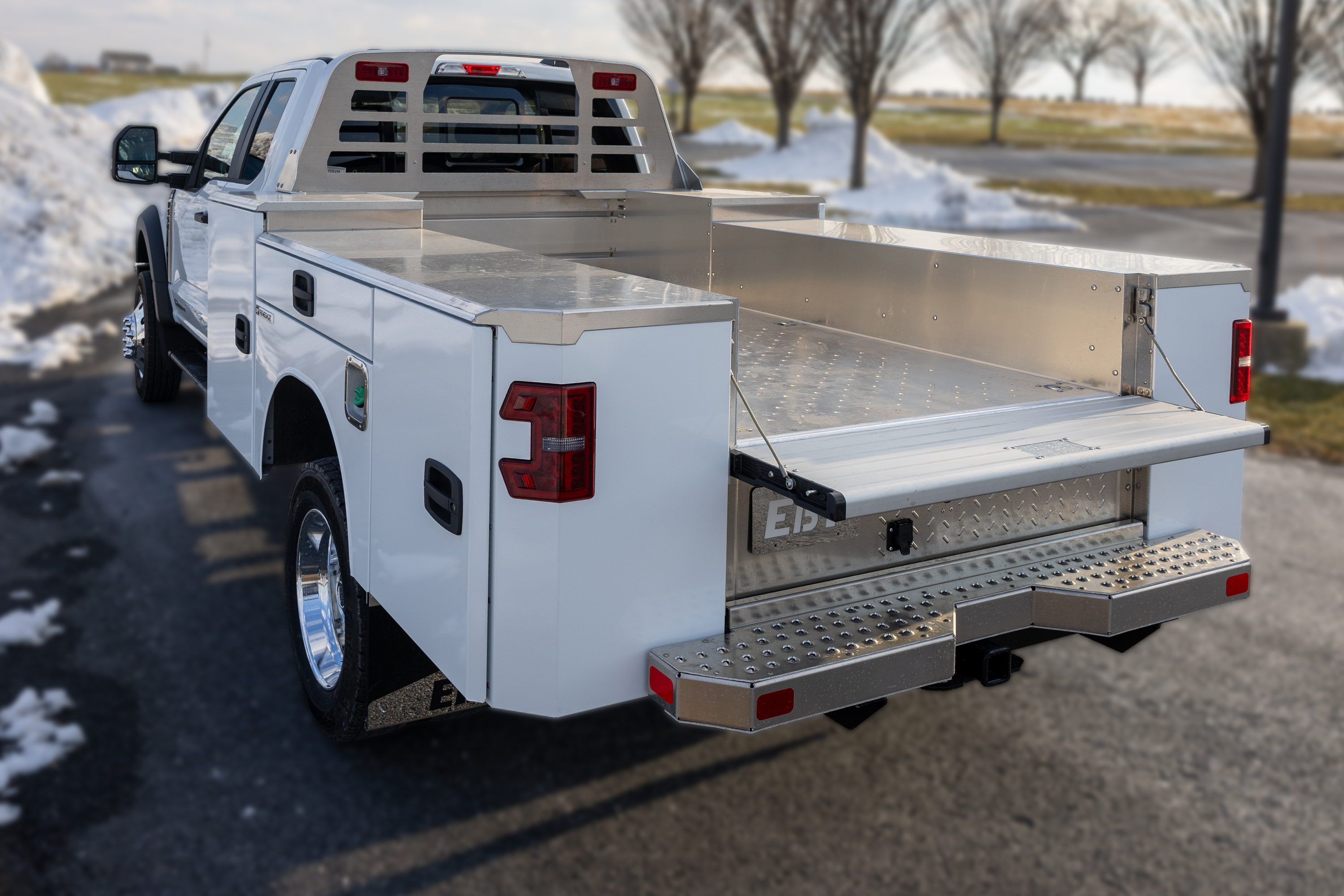 RENEGADE GN - Gooseneck Service Body