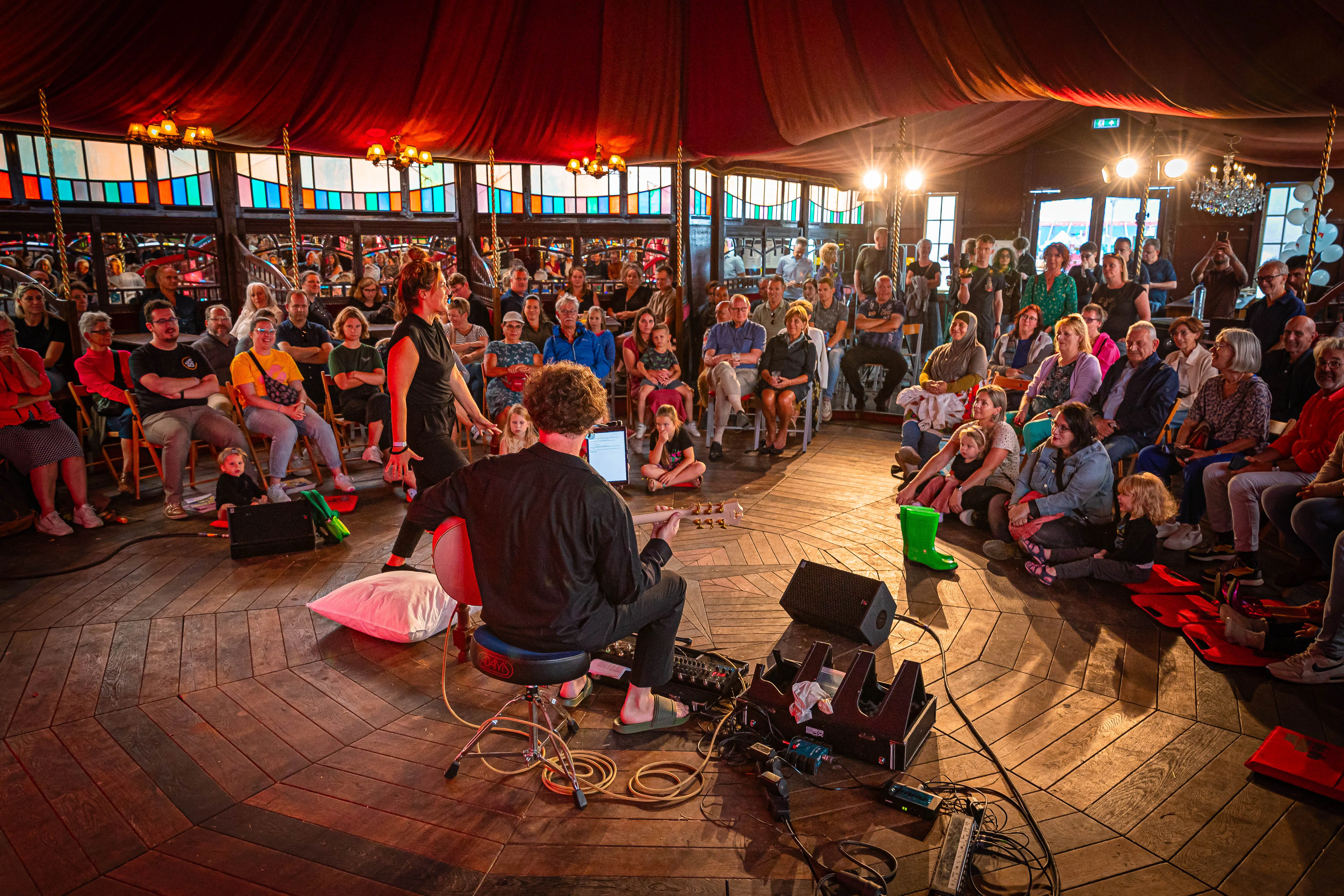 PLT Toon Hermans Theater Sittard: Theatertent Deluxe zondag