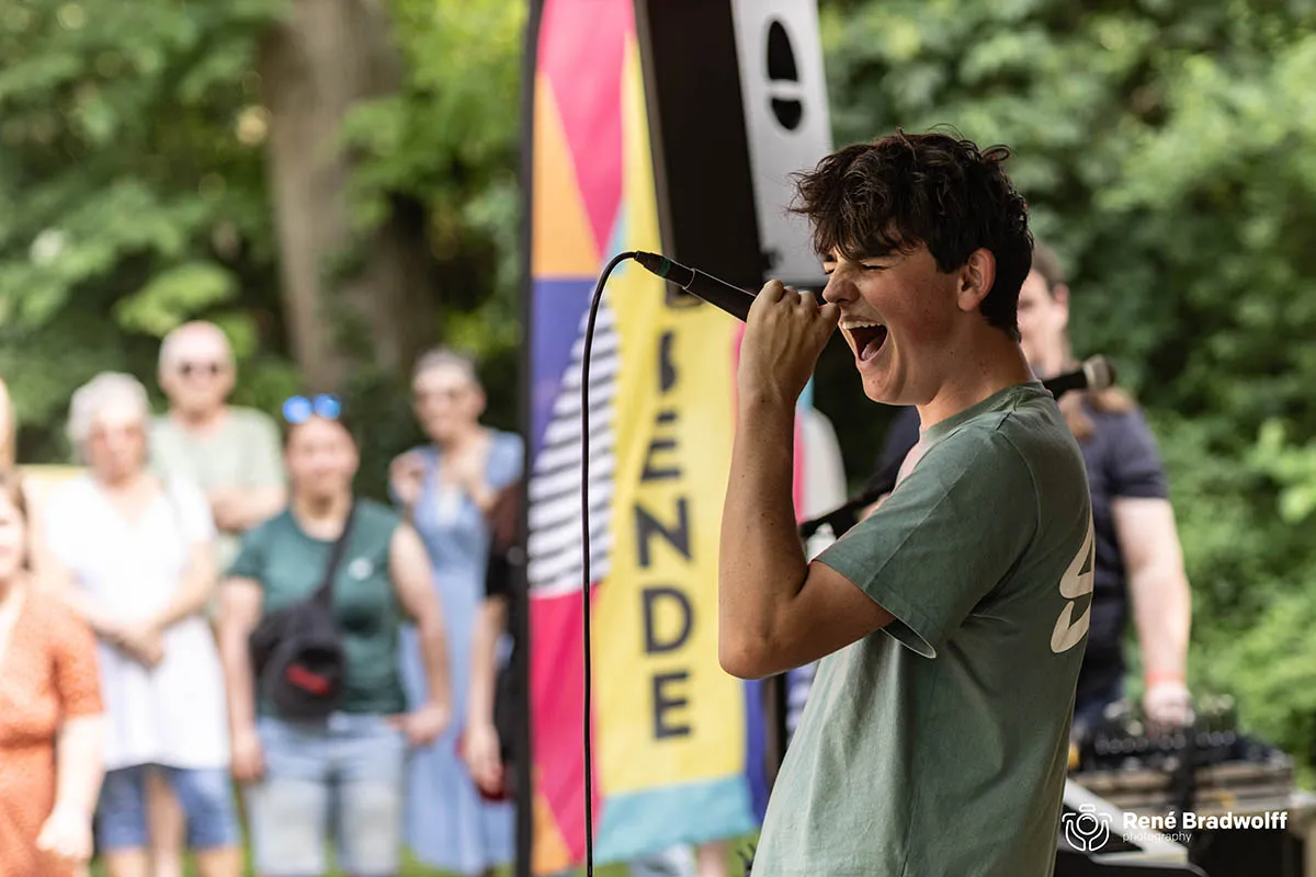 Spiegeltent Idolize zondag - Kunstbende