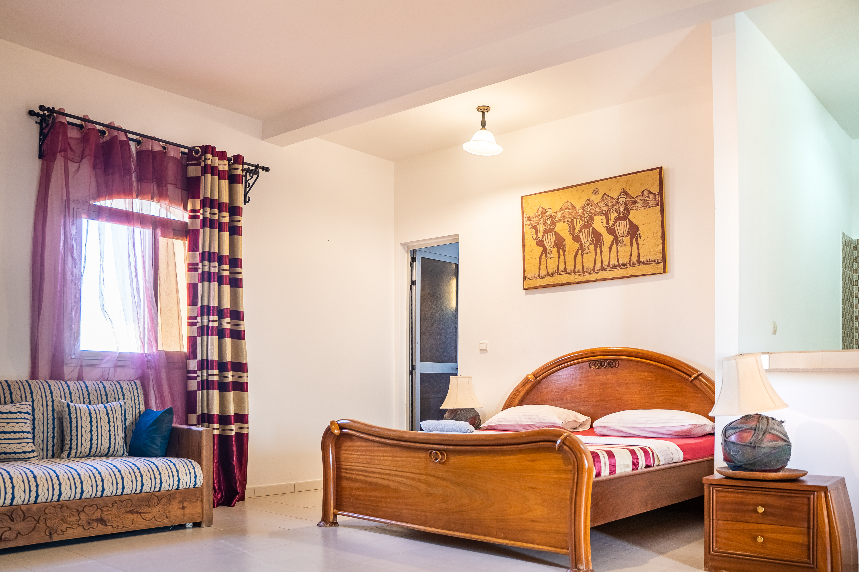 chambre suite avec salle de bain et coin cuisine 