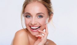 Girl with beautiful teeth