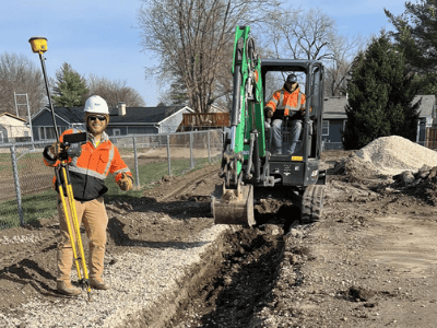 Monona Plumbing truck with employee 