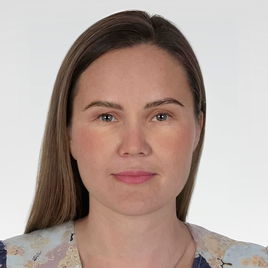 Yana Kostromitskaya headshot