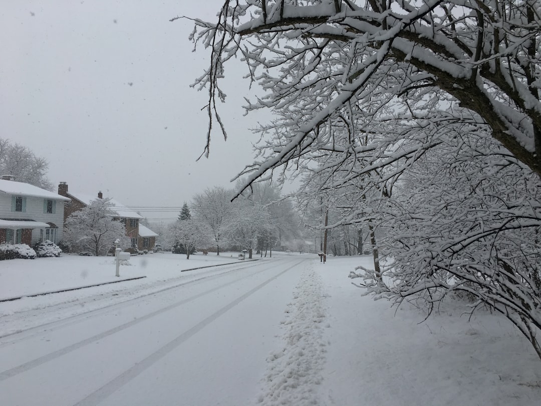 winter snow scene in a Massachusetts neighborhood - Home insurance Needham MA