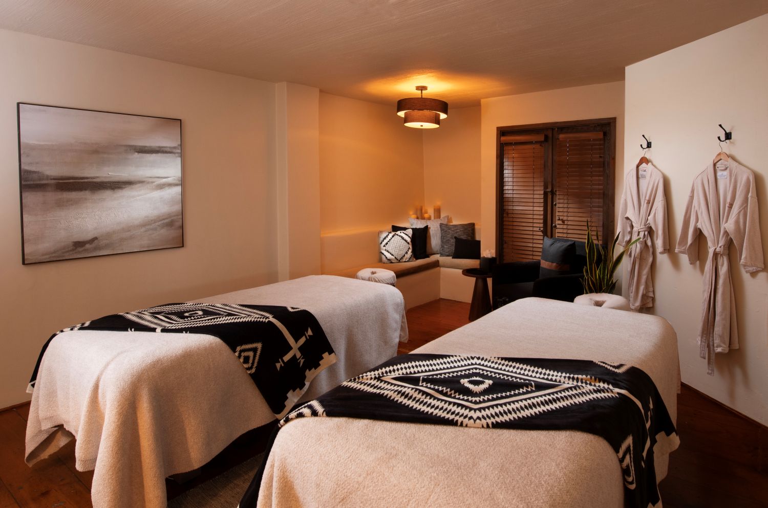 Treatment room with two beds in Spa at Loretto