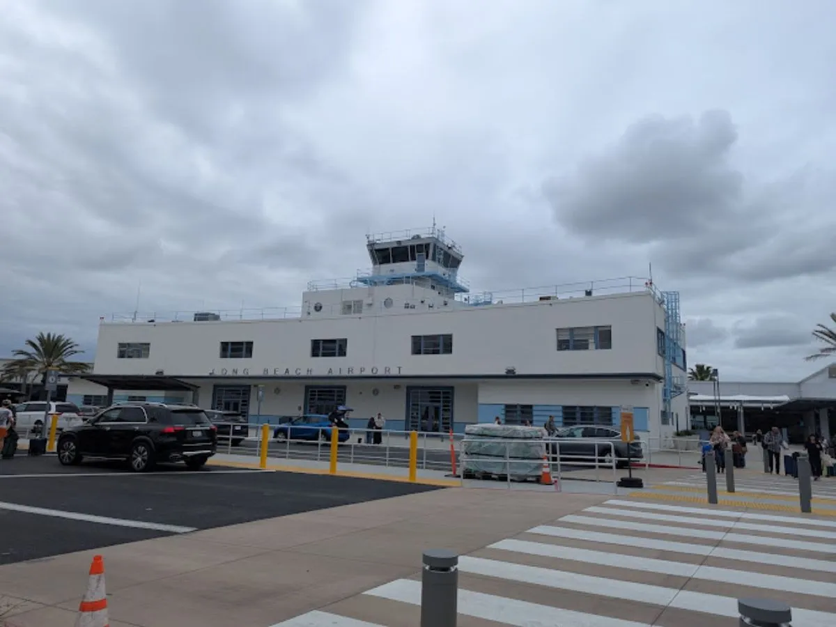 Long Beach Airport by Private Jet