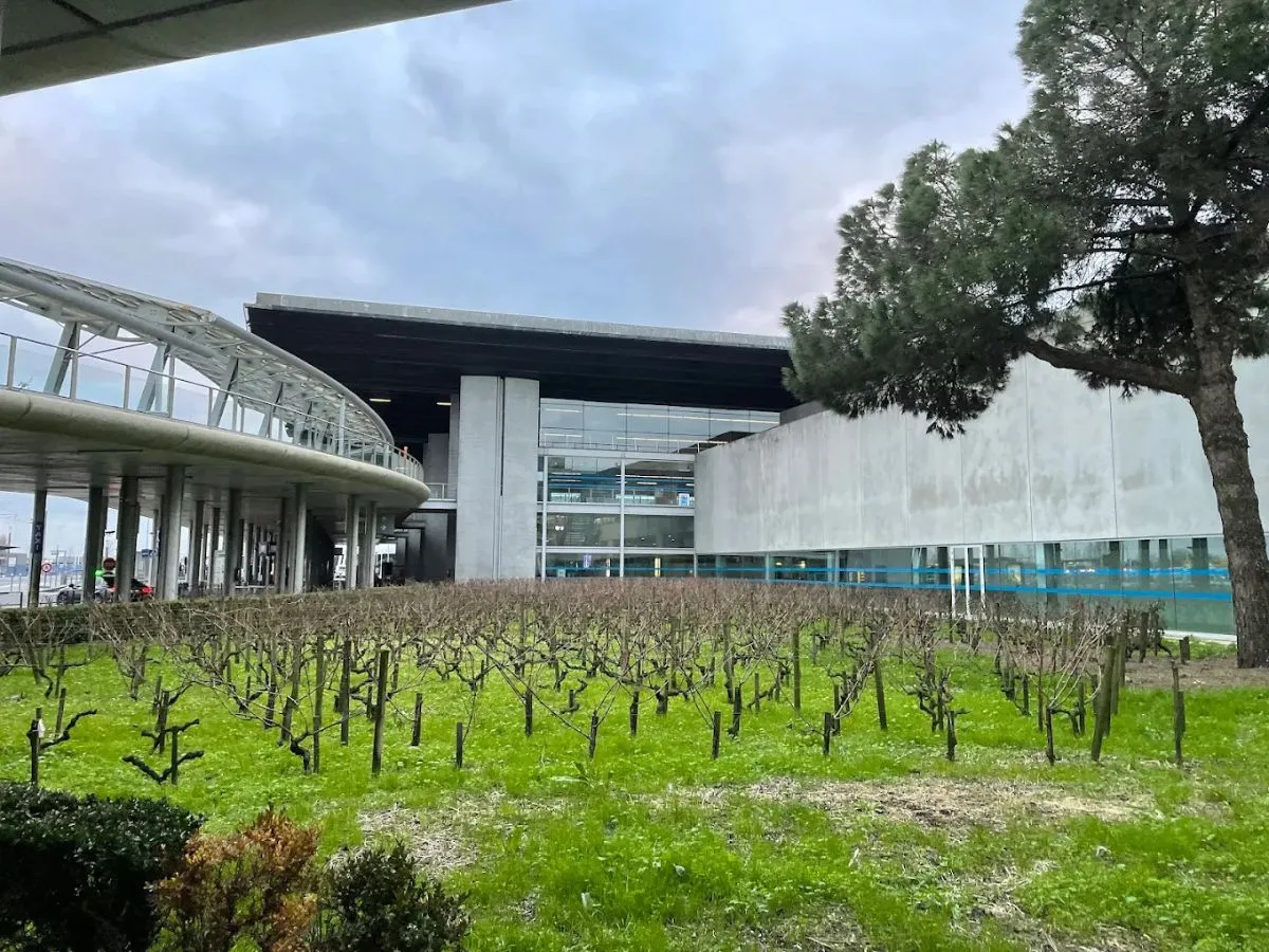 Best Private Jet Airports in Bordeaux