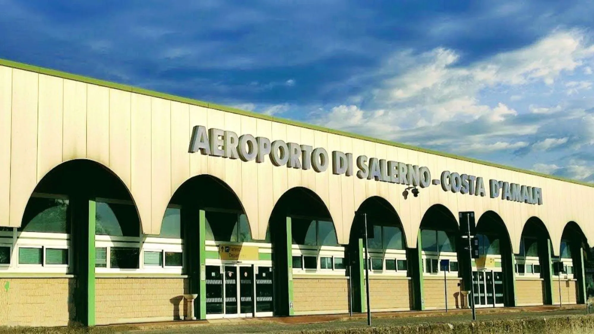 Aeroporto Salerno Costa d'Amalfi (QSR)