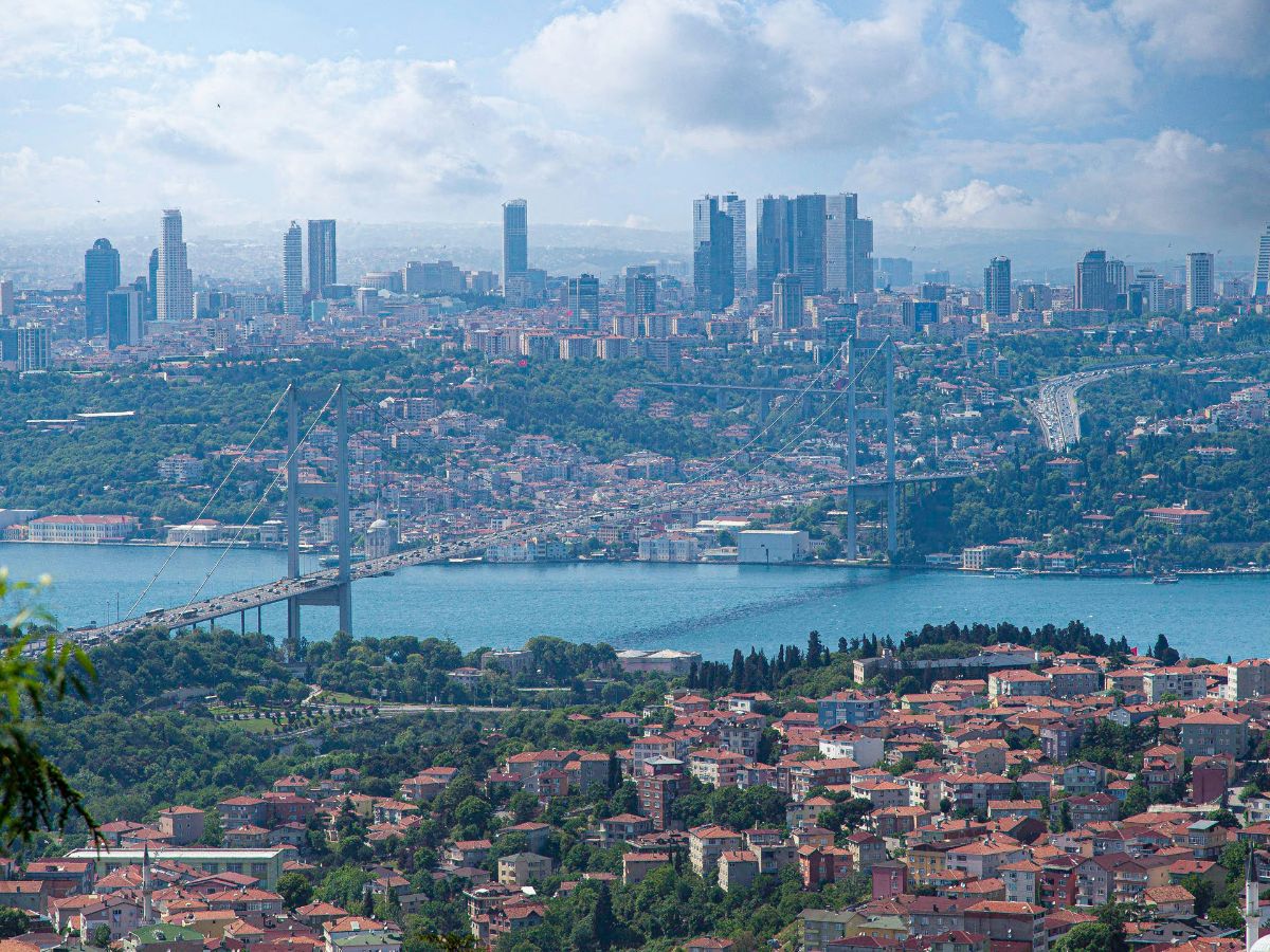 Private Jet from Dubai to Istanbul