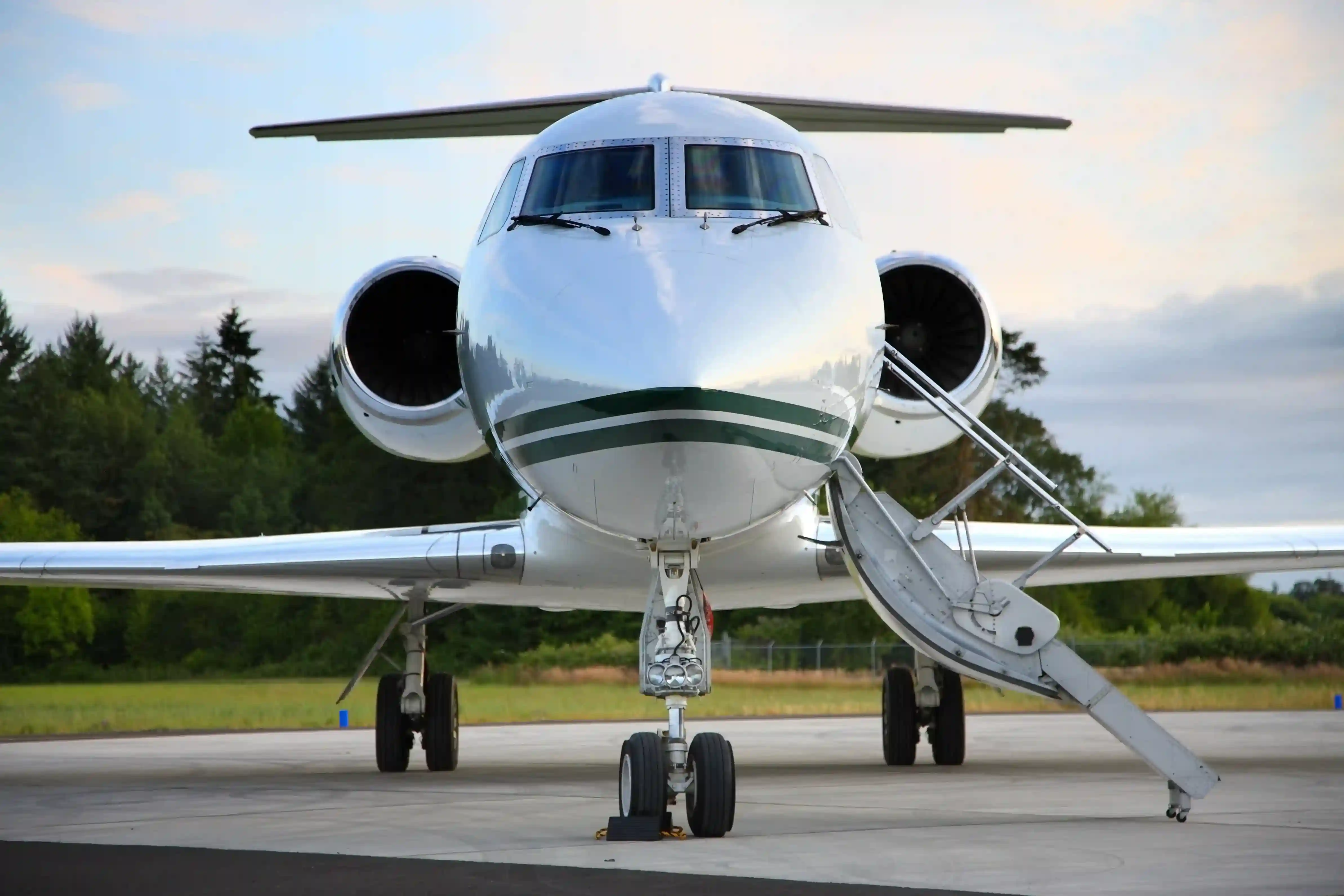 What is a Private Jet Broker and Why Use One?