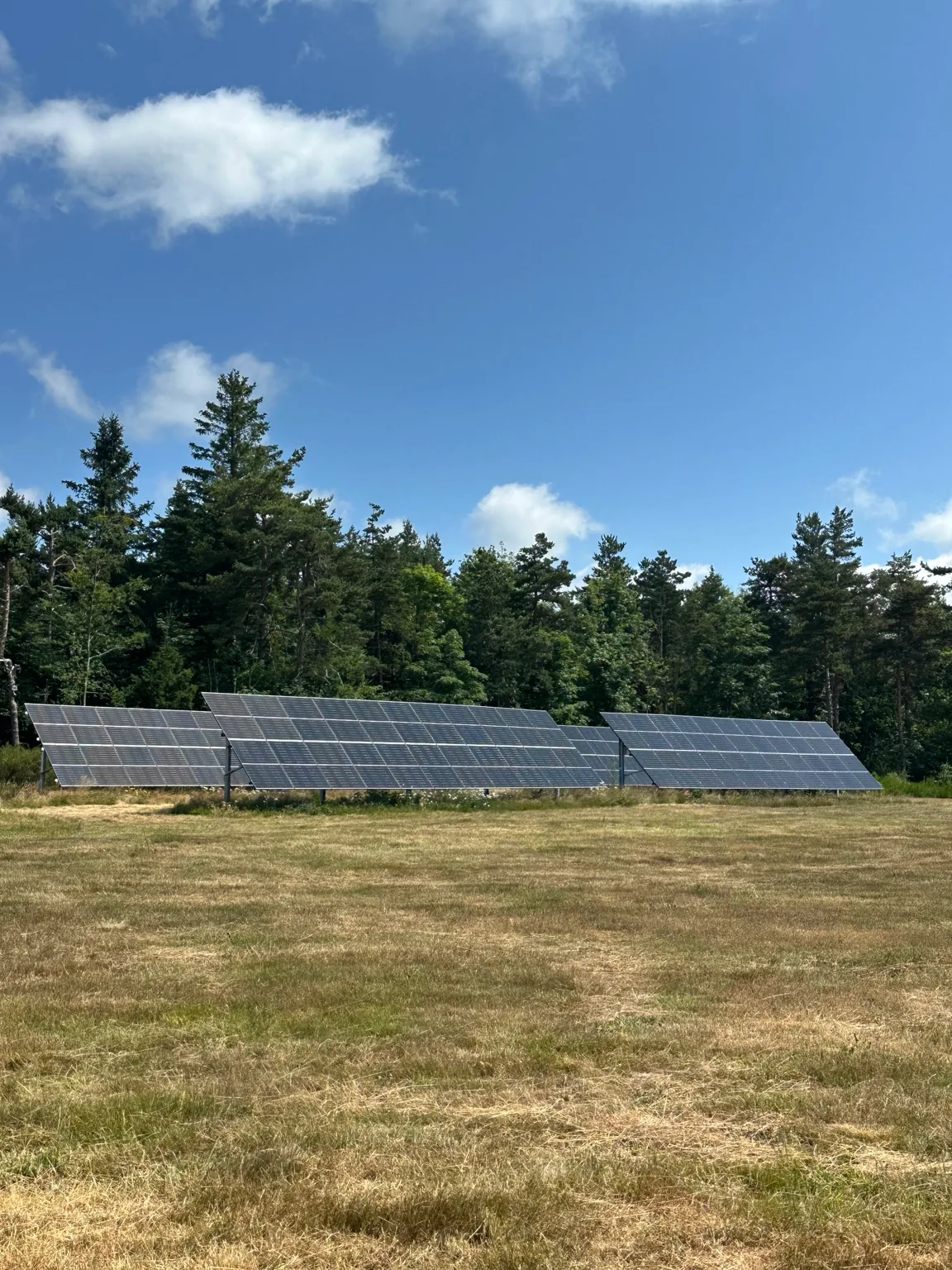 Installation photovoltaïque au sol à Devesset