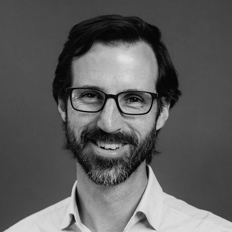 A picture of the advisor