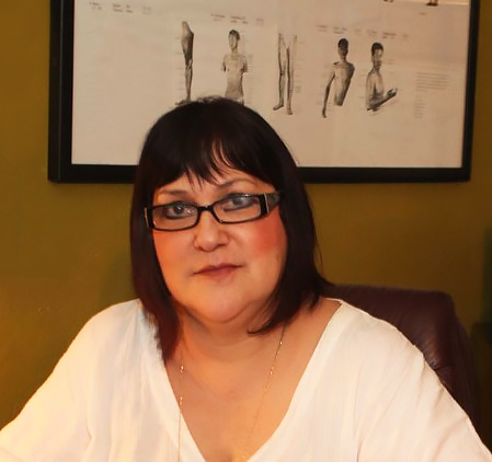 Licenciada Goikoetxea en la oficina
