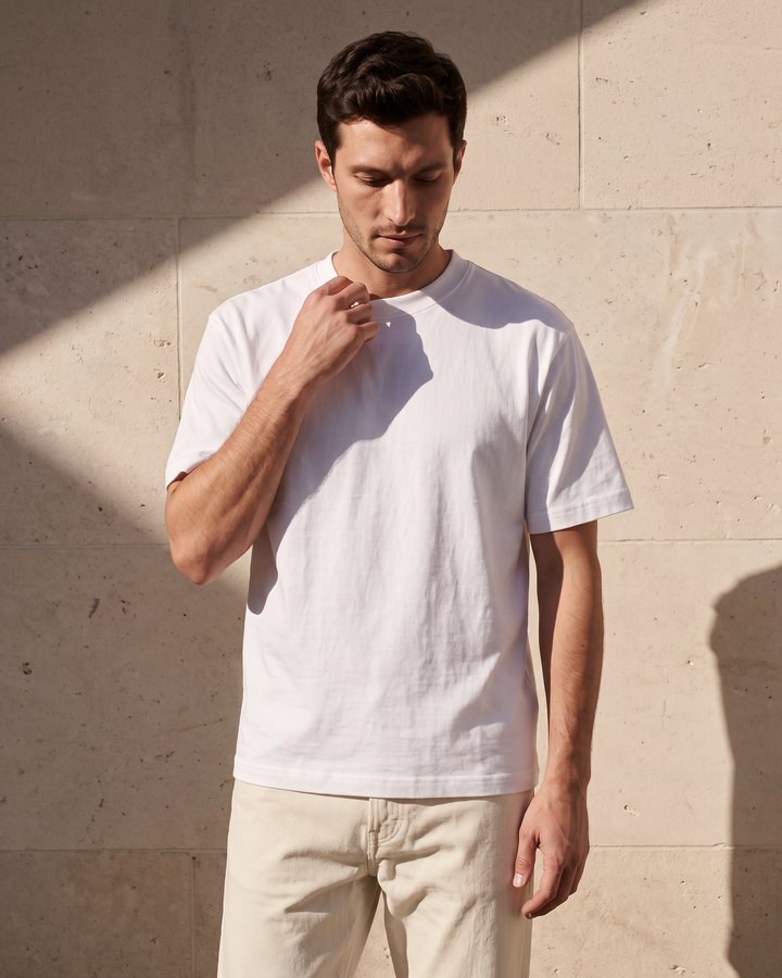 T-Shirt am Model, Lifestyle-Aufnahme