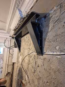 photo chantier suppression d'une cheminée Paris 9 (vue de profil))