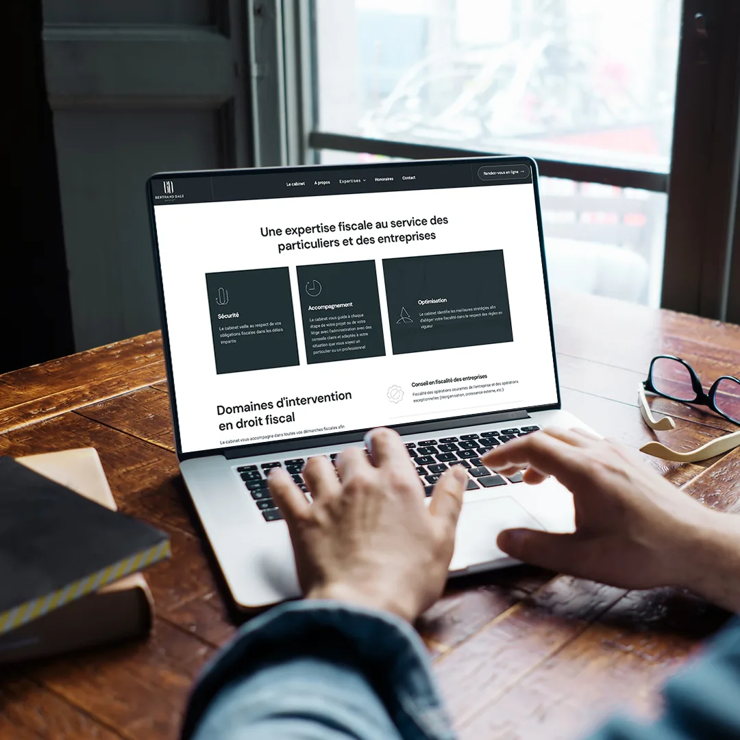 Création du site internet pour un avocat : L’alliance du Design Premium et de la Performance Webflow