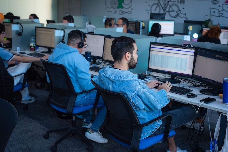 Nearshore vs. Offshore vs. Onshore: Which Outsourcing Model is Best for Logistics and Supply Chain Businesses?