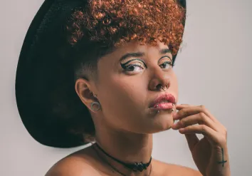 Салон краси в місті Хуст | Beauty Club Khust Пірсінг Piercing