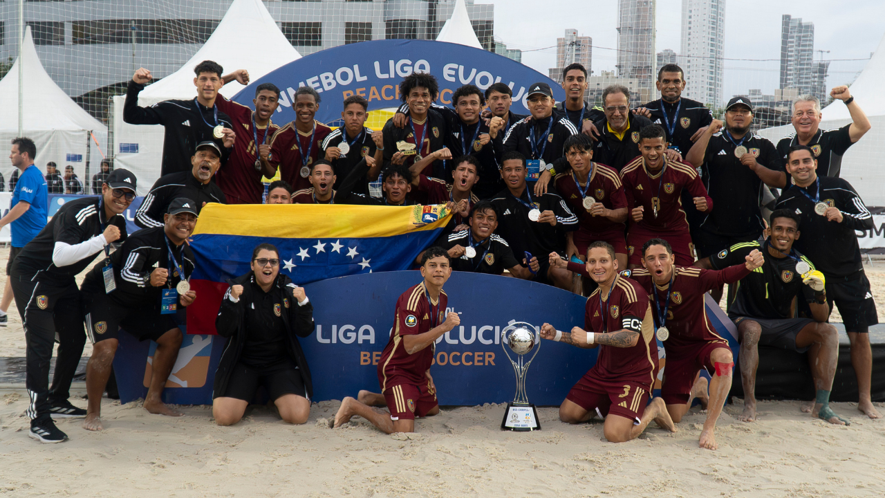 LA VINOTINTO PLAYA GANA MEDALLA DE PLATA EN EL CONMEBOL LIGA EVOLUCIÓN 2025