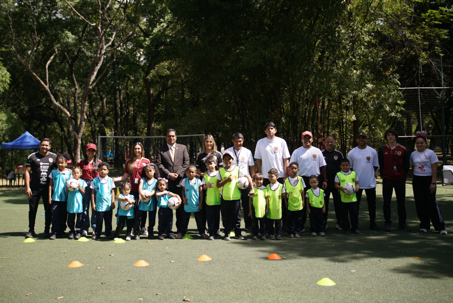 LA FVF LLEVÓ EL FÚTBOL A LA FERIA DE LOS DERECHOS DE NIÑAS, NIÑOS Y ADOLESCENTES DEL IDENNA