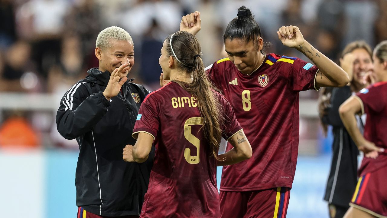 LA VINOTINTO FEMENINA CIERRA EL 2025 MARCANDO HITOS IMPORTANTES