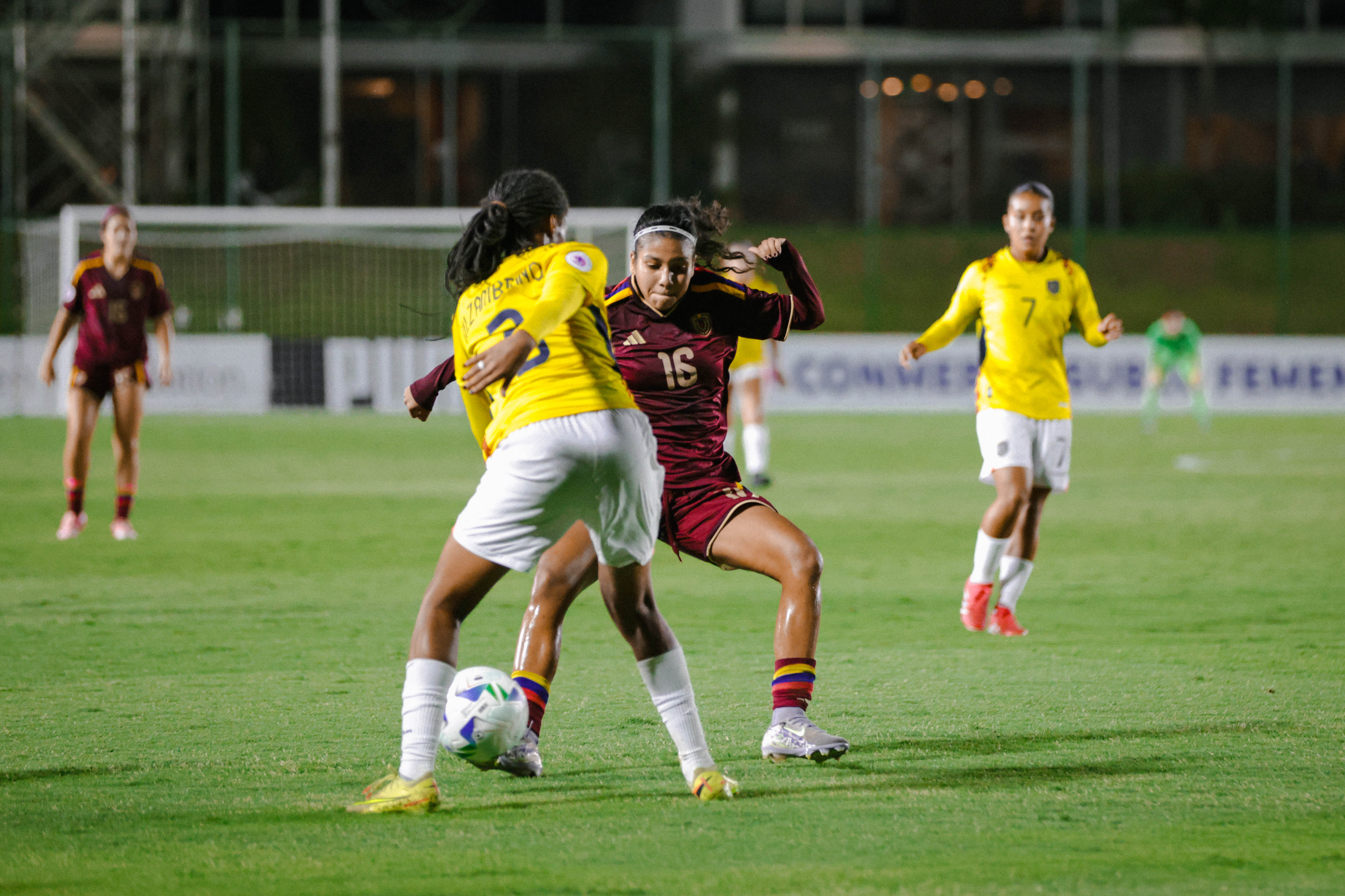 LA VINOTINTO SUB 20 FEMENINA IGUALÓ CON ECUADOR