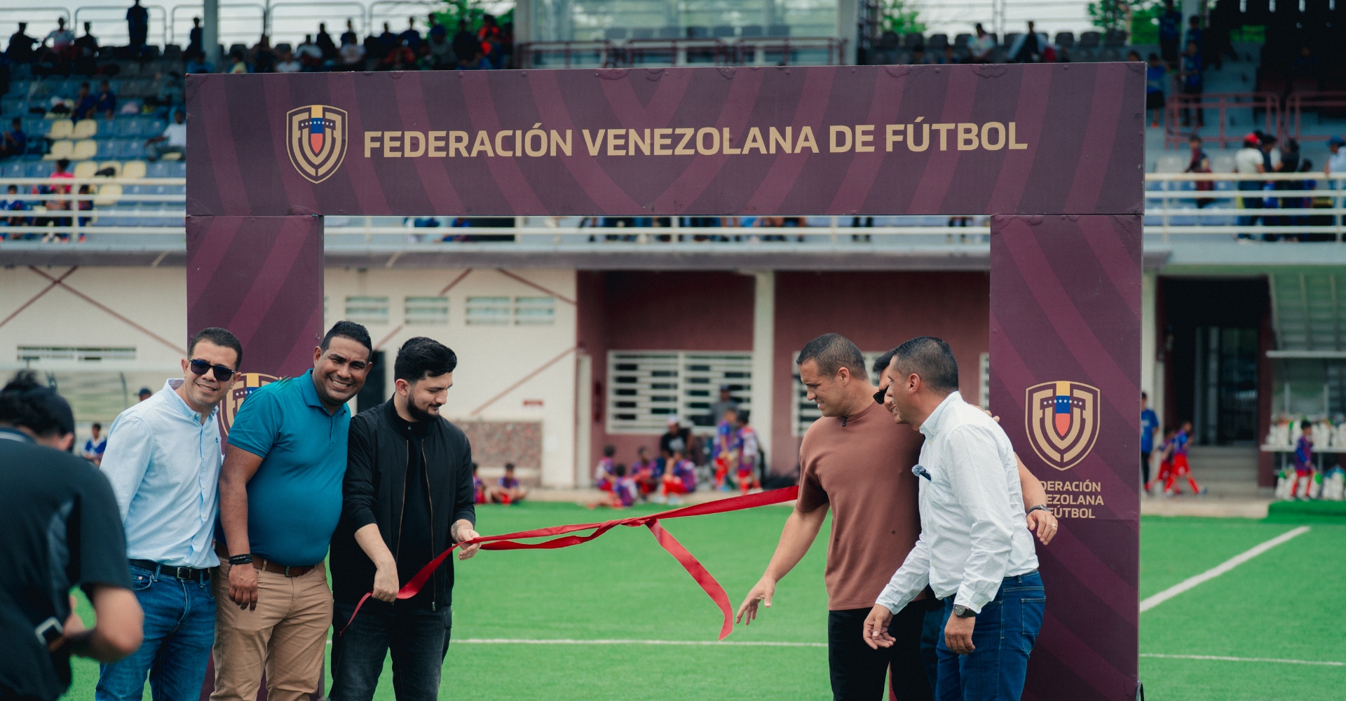 YARACUY RECIBE CANCHA DEL PROYECTO 24 ASOCIACIONES, 24 CANCHAS DE LA FVF