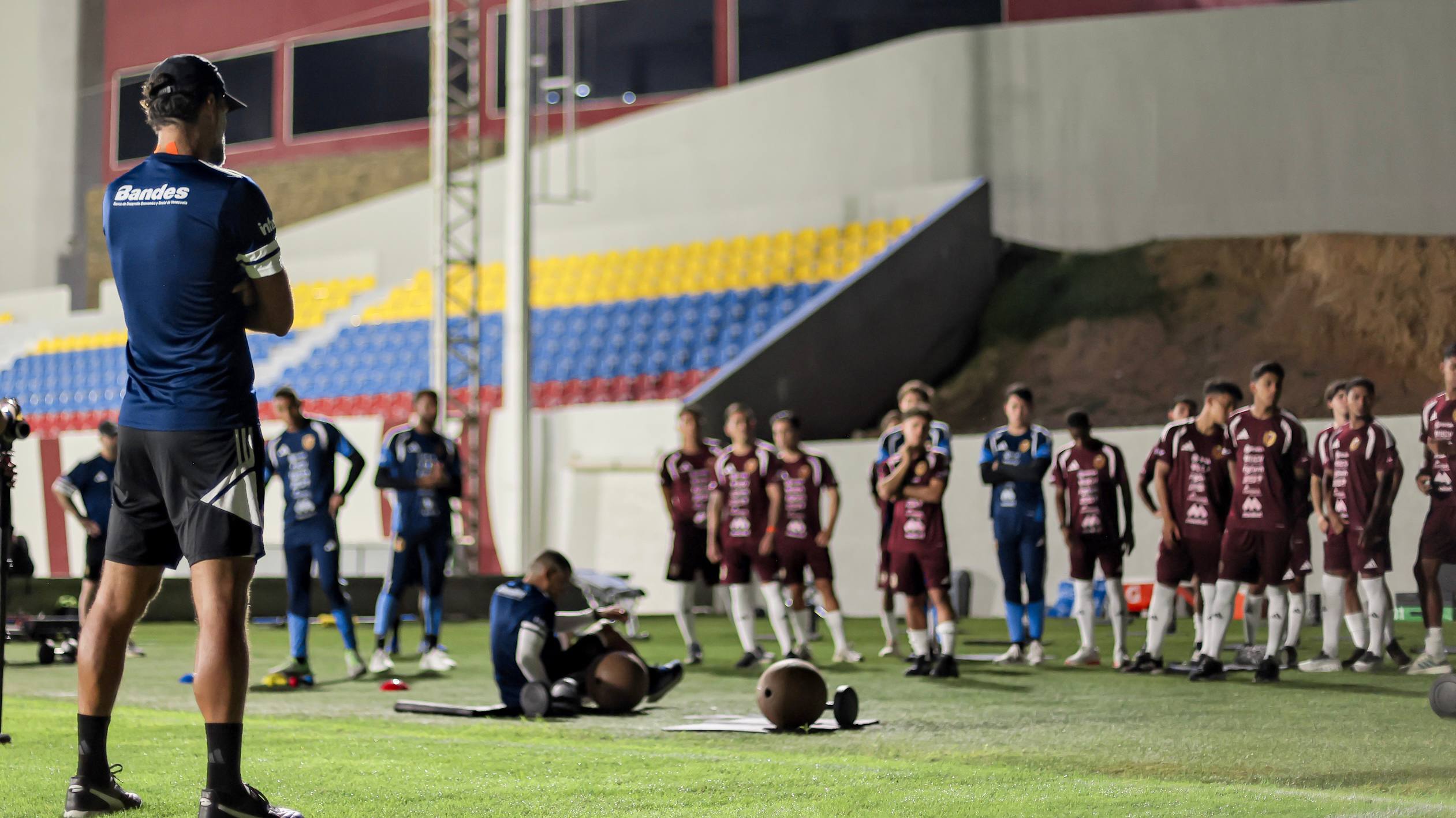 LA VINOTINTO INICIÓ SU SEGUNDO MÓDULO NACIONAL DE TRABAJO BAJO LA DIRECCIÓN DE OSWALDO VIZCARRONDO