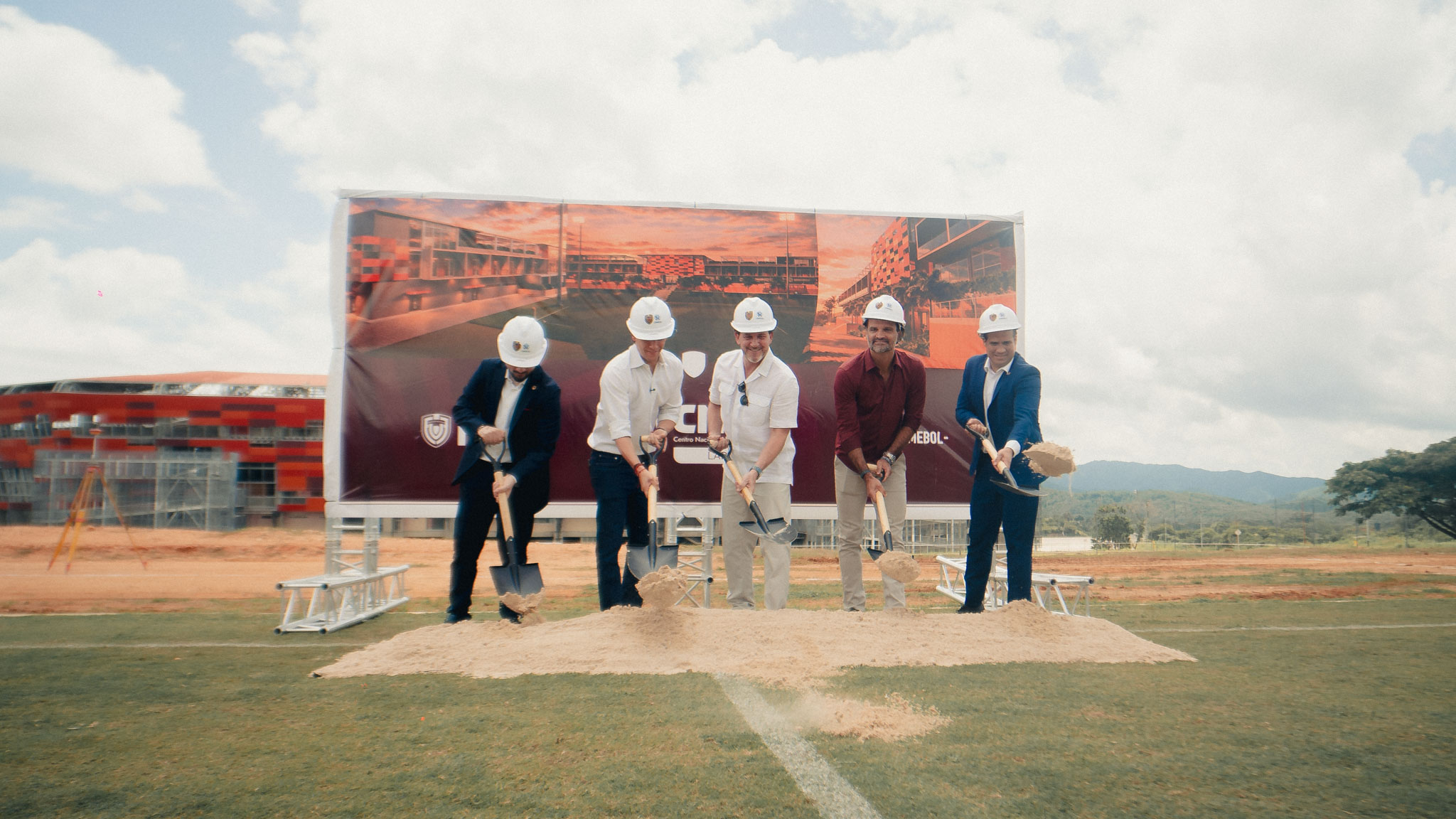 FVF Y CONMEBOL DAN INICIO A LA CONSTRUCCIÓN DEL CNAR DE LARA