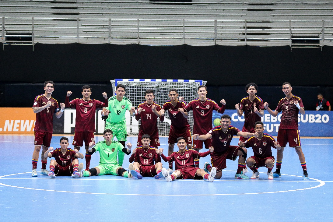 CLASIFICACIÓN Y LIDERATO PARA LA VINOTINTO FUTSAL