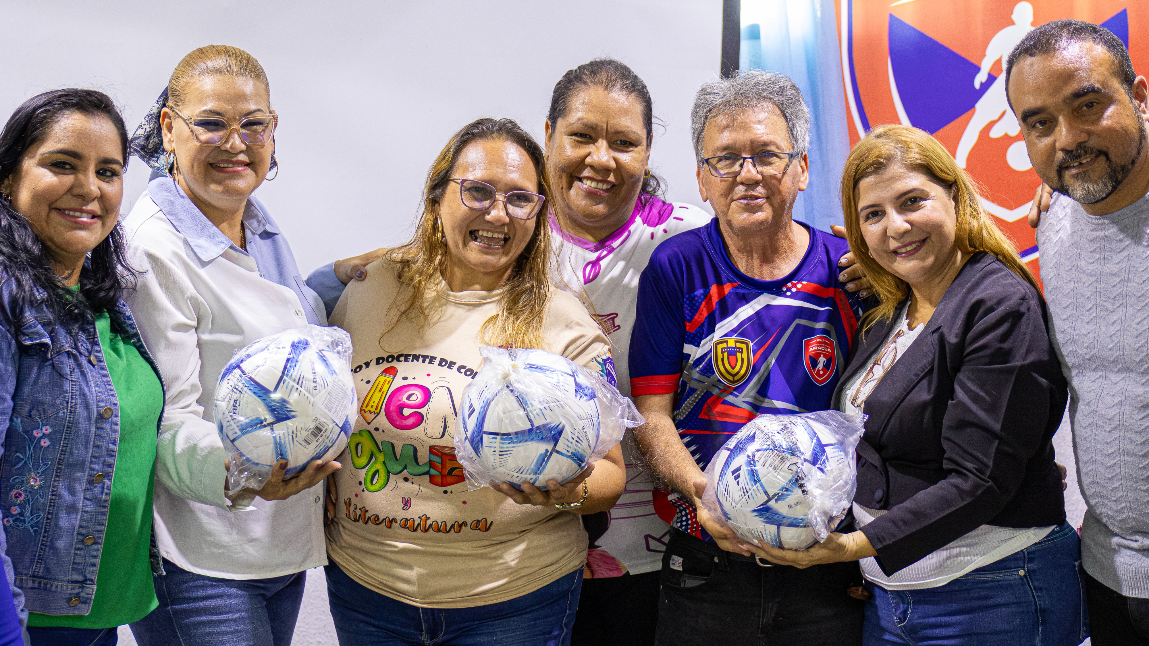 FVF DISTRIBUYE MÁS DE 4 MIL BALONES EN TODO EL PAÍS COMO PARTE DEL PROGRAMA EL FÚTBOL VA A LA ESCUELA