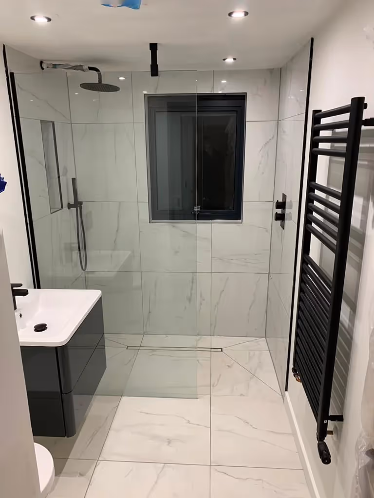 Black and white bathroom