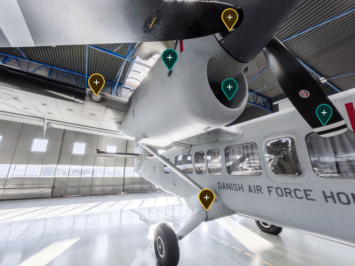 Interactive hotspots on the Twin Otter exterior in the Panomio trainer