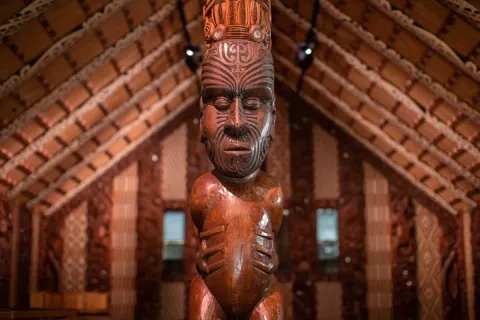 waitangi statue