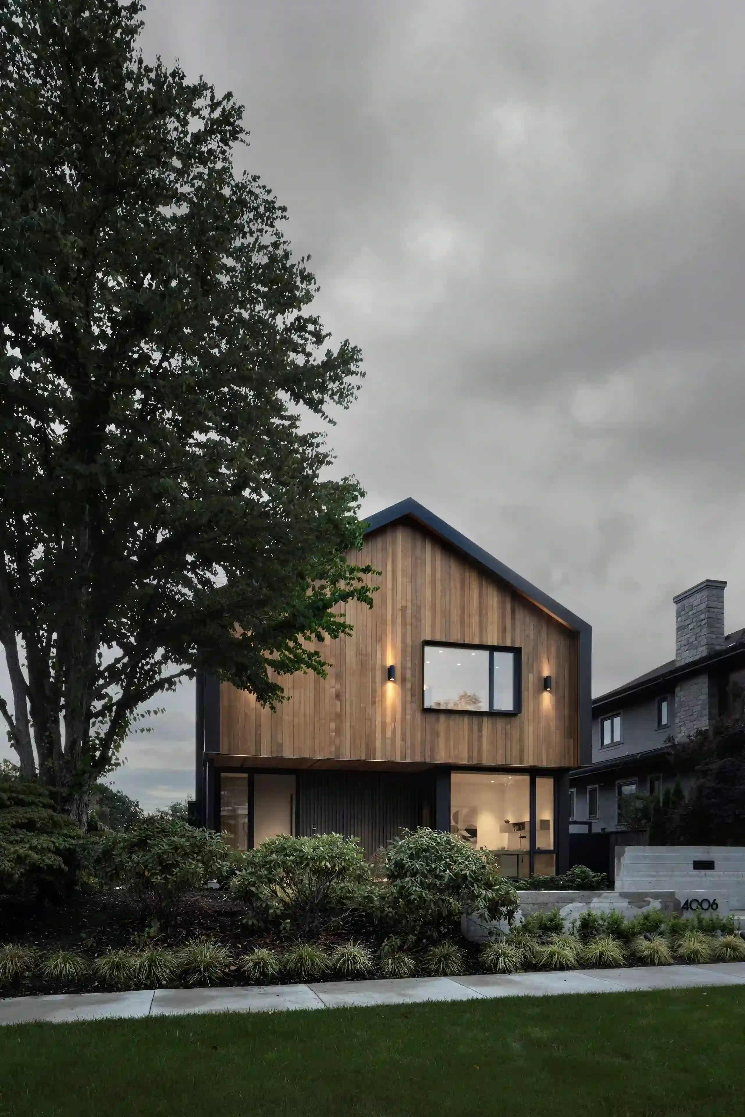 Feng House