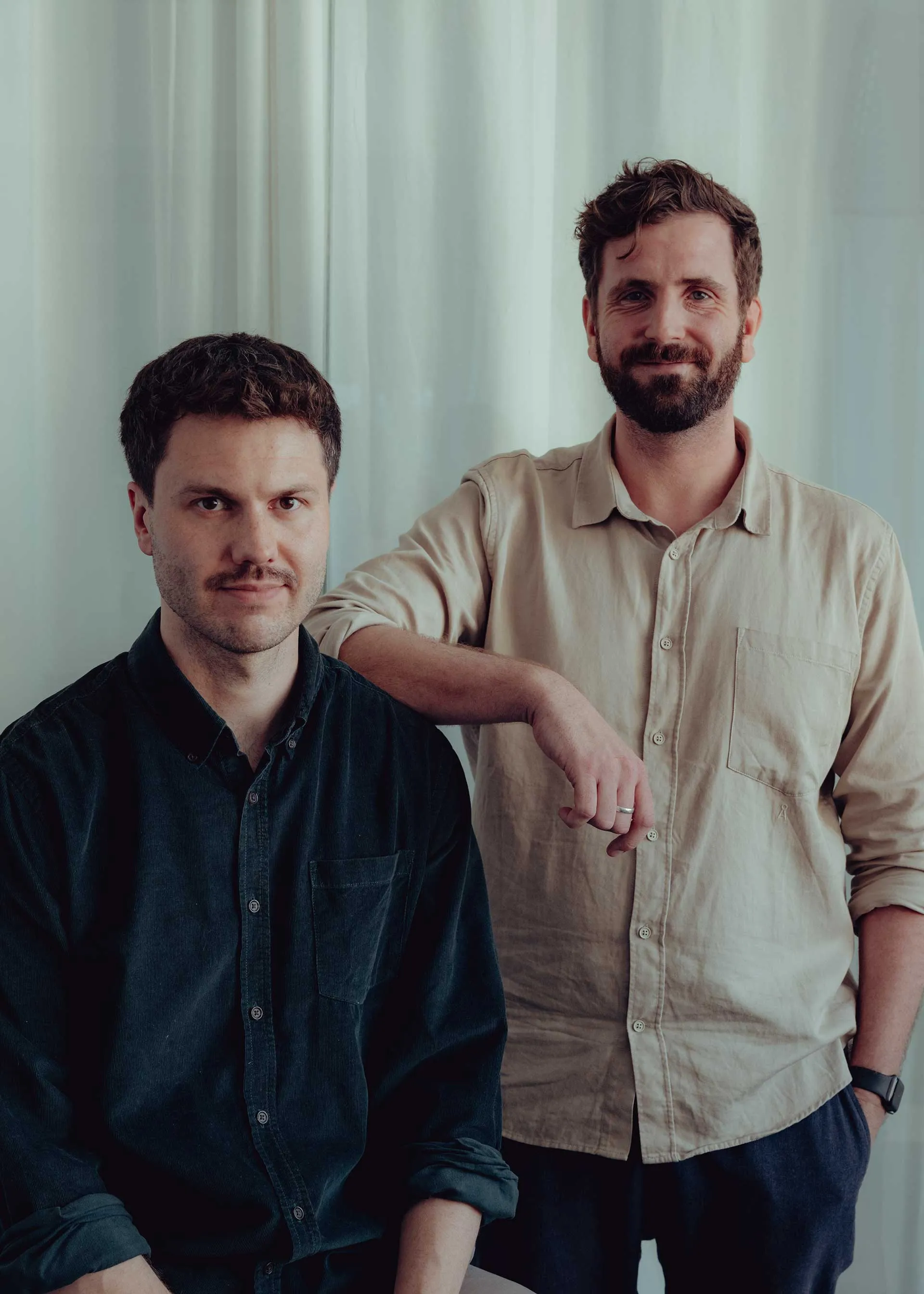 Die Gründer von getpress, Maximilian Ziche und Sebastian Manthey im Portrait.