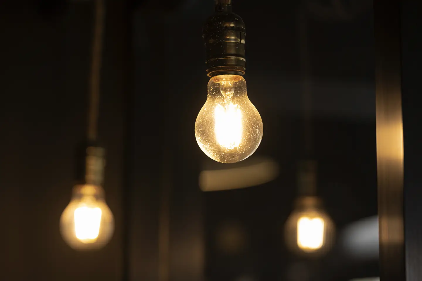 L'Ontario lance un comité pour renforcer la distribution locale d'électricité