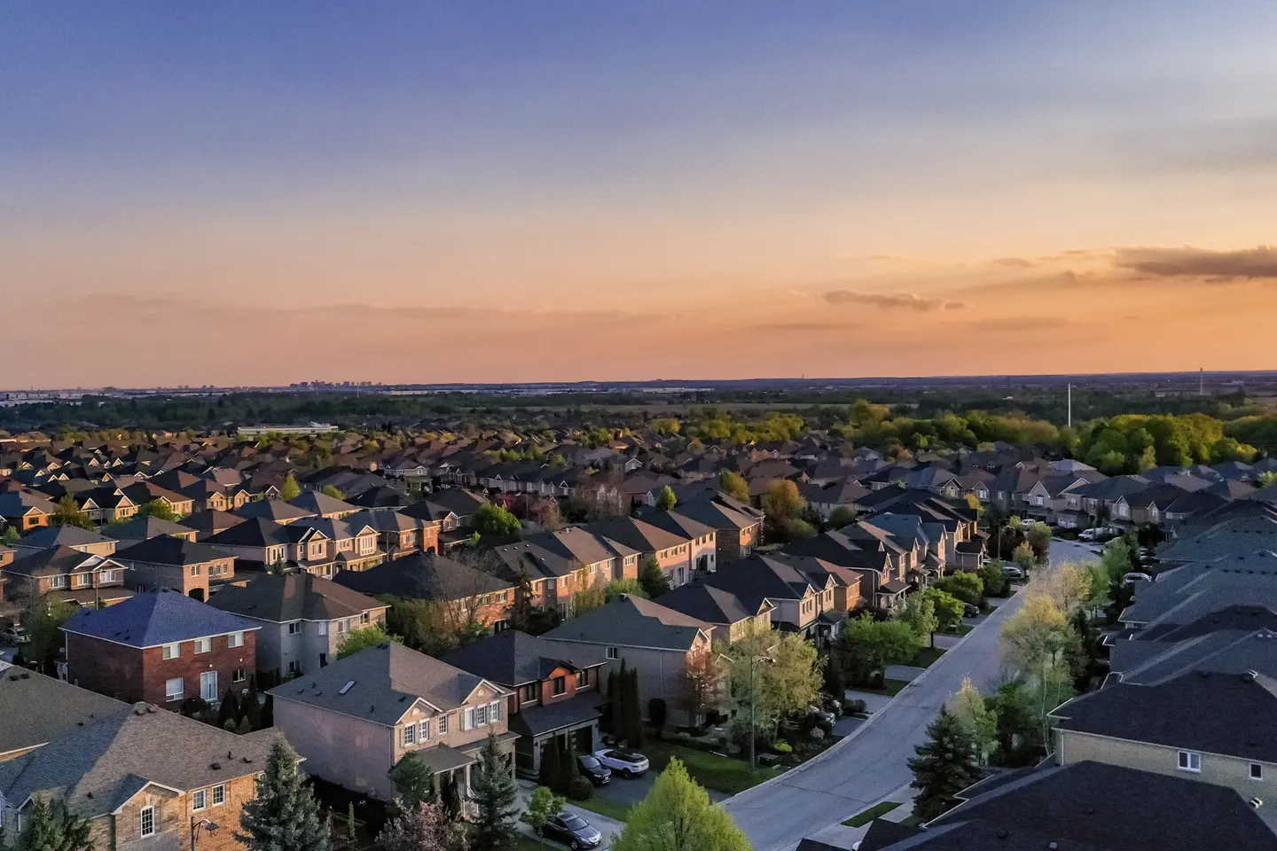 Le premier ministre Carney et le premier ministre Ford annoncent une entente visant à réduire les redevances de développement