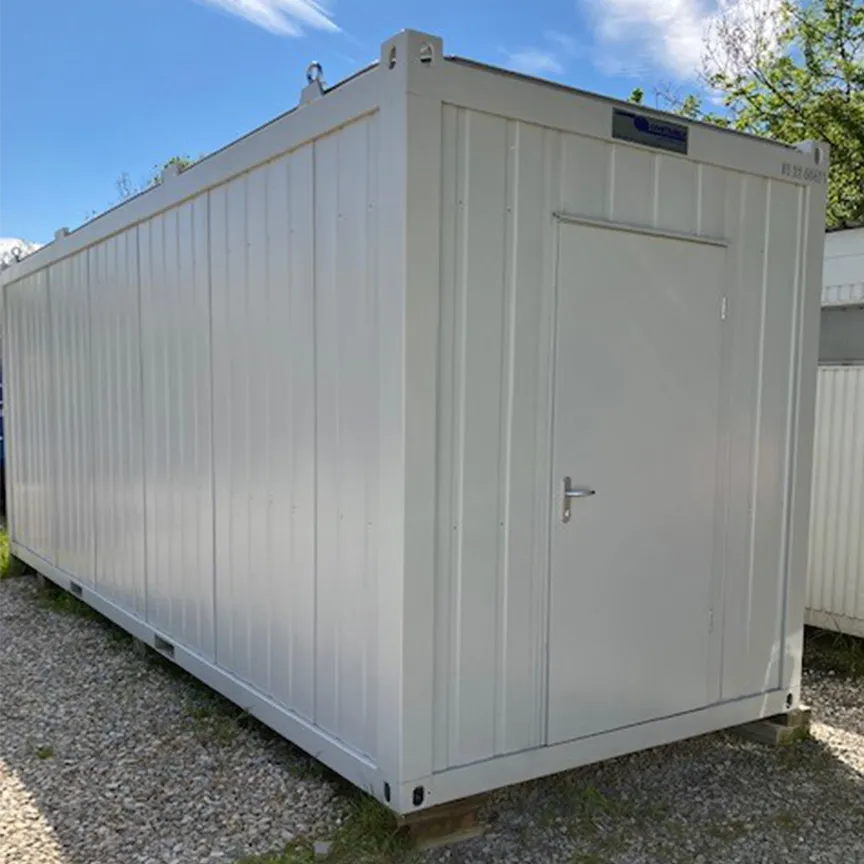 Stirnseite eines 24 Fuß Bürocontainers