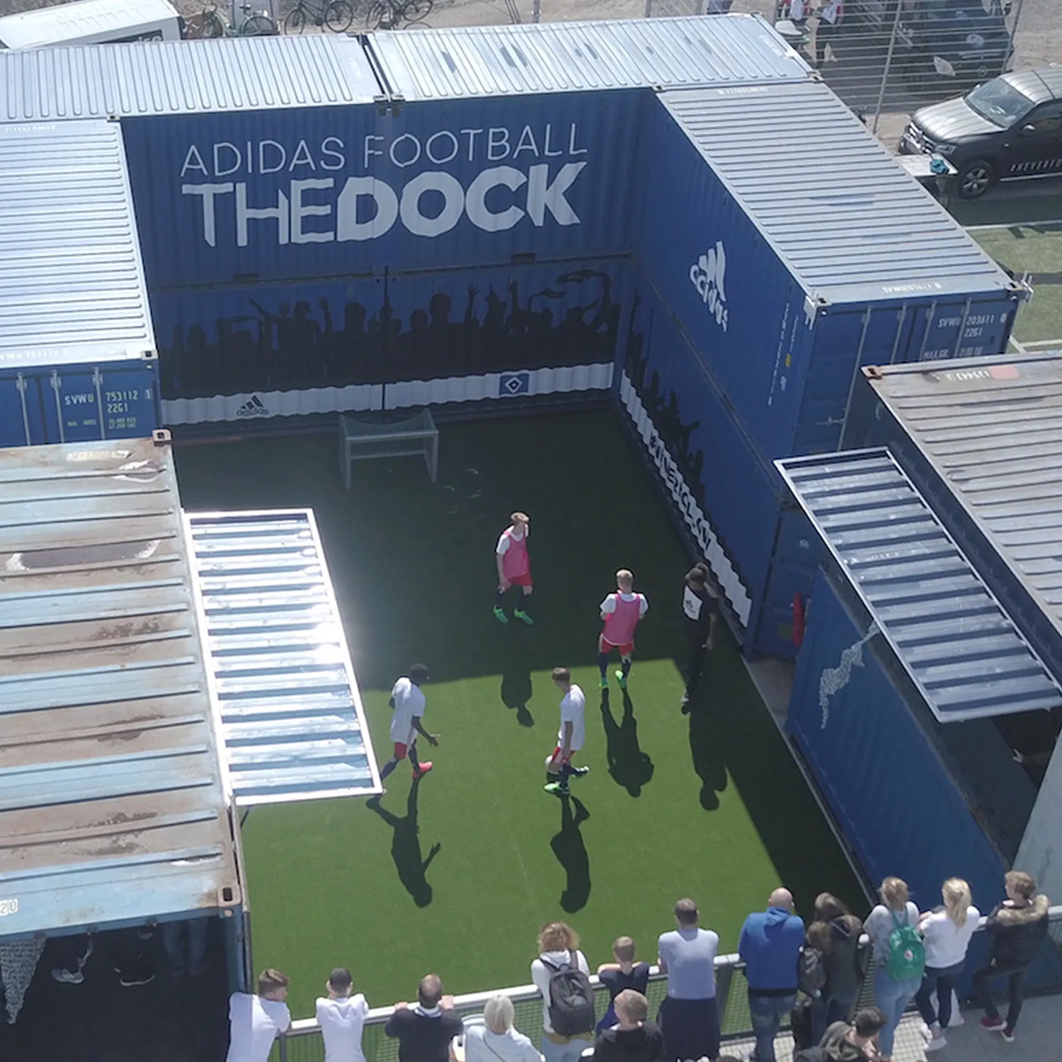 Adidas the Dock Soccercontainer