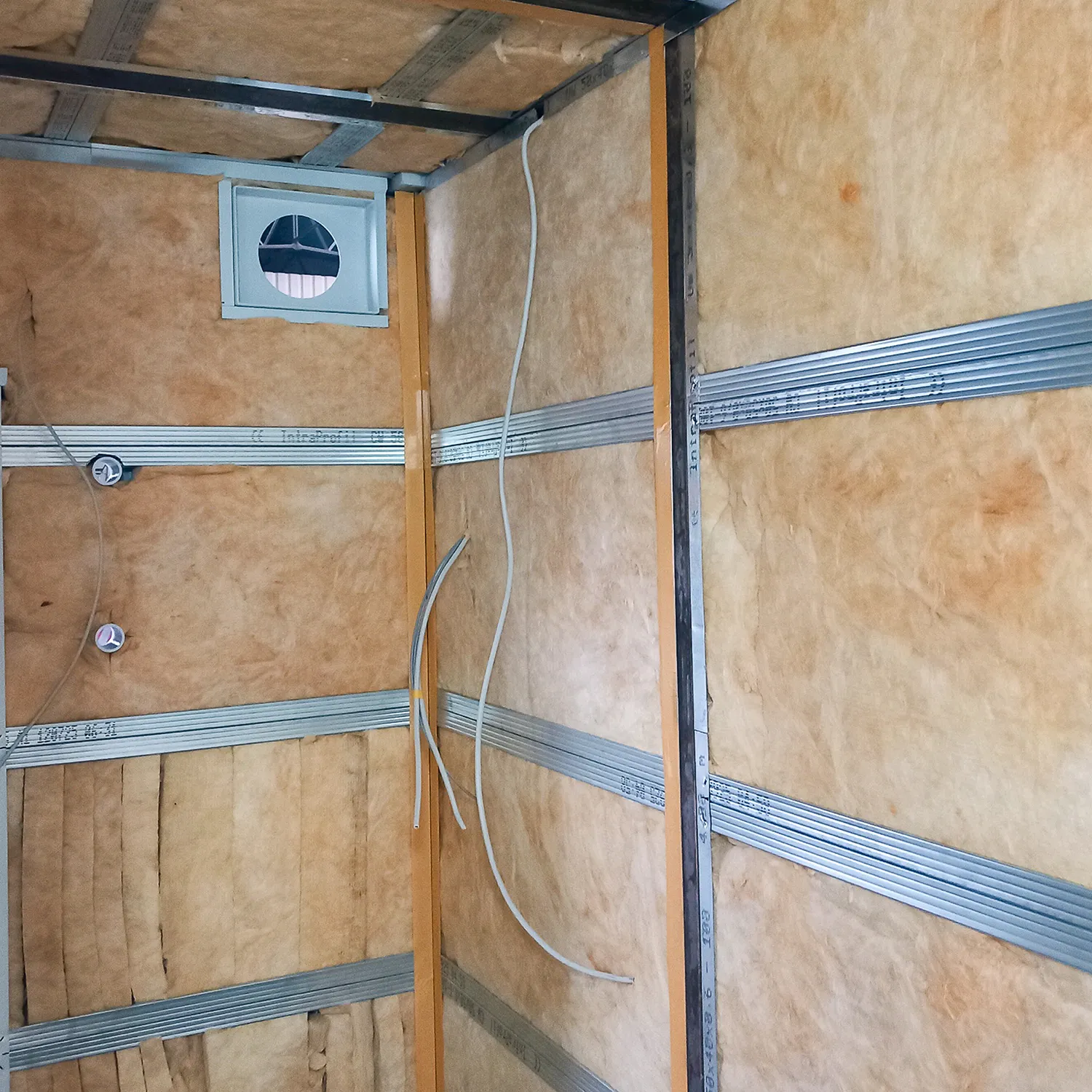 Container Sonderbau, Container Dämmung